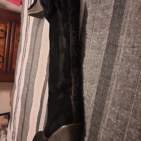 Suede Knee boots - Picture 3 of 3